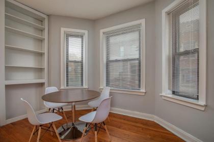 Spacious CWE 3BR near BJC by Zencity - image 18