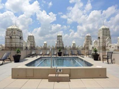 Jacuzzi in the sky Luxe 2BR condo with parking by CozySuites - image 1