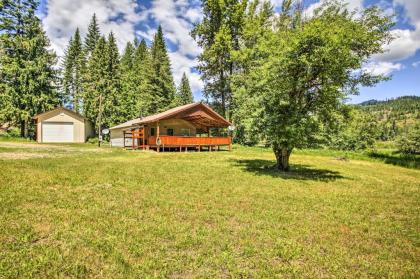 Private 2-Acre Retreat with MTN Views Walk to River - image 5