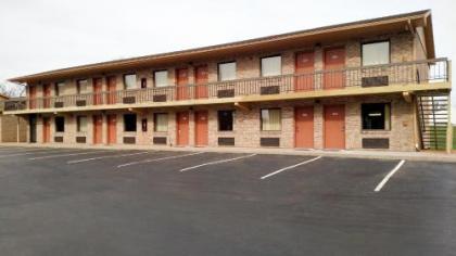 Americas Best Value Inn St. Marys - image 10