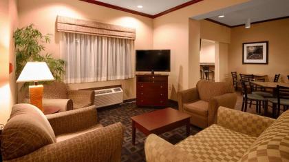 Best Western PLUS Executive Inn - image 13