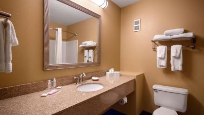 Best Western PLUS Executive Inn - image 15