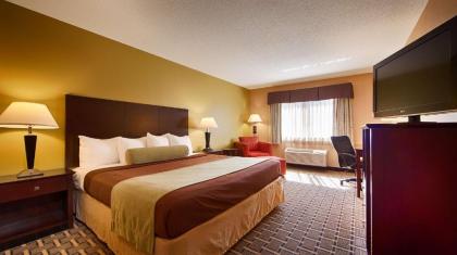 Best Western PLUS Executive Inn - image 9