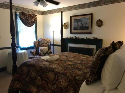 Parsonage Inn Bed and Breakfast - image 5