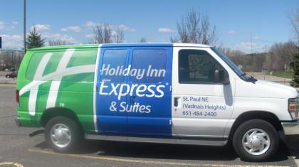 Holiday Inn Express Hotel & Suites-St. Paul an IHG Hotel - image 3