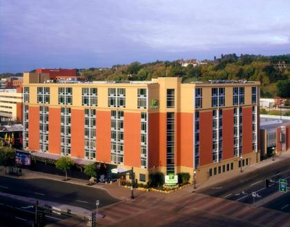 Hotel in Saint Paul Minnesota