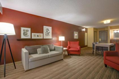 Comfort Inn & Suites St. Paul Northeast - image 15