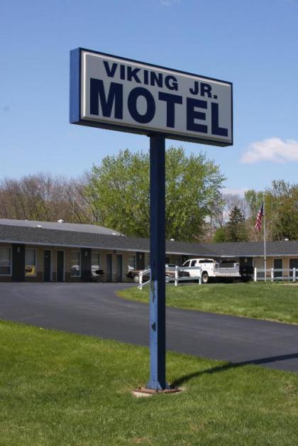 Viking Jr. Motel - image 11