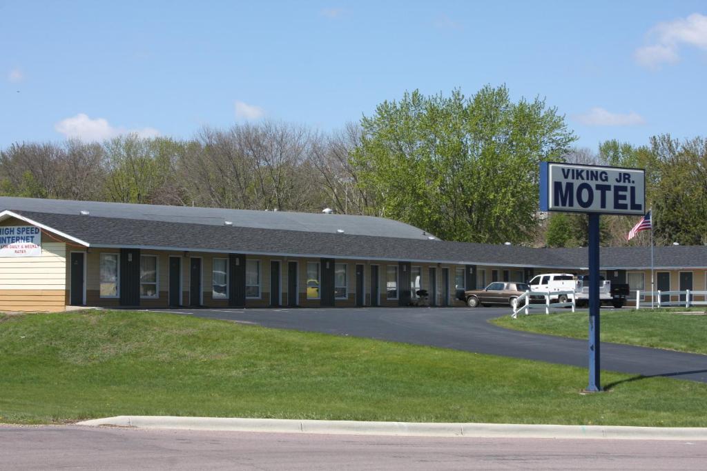 Viking Jr. Motel - image 7