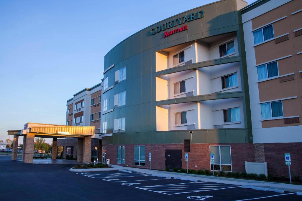 Courtyard by Marriott St. Louis St. Peters - main image