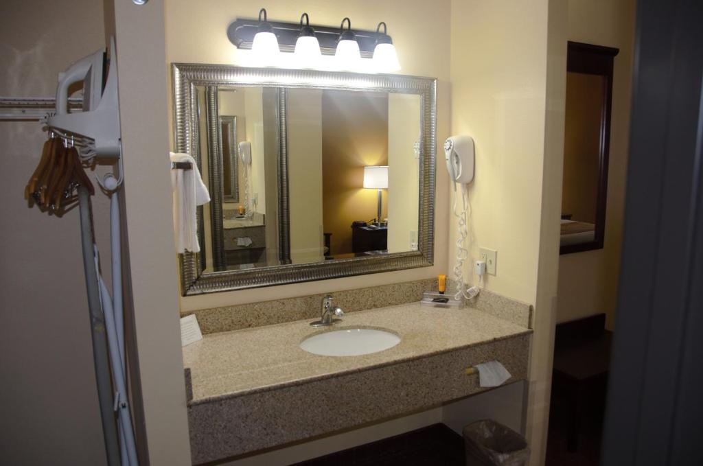 Americas Best Value Inn Saint Robert/Fort Leonard Wood - image 7