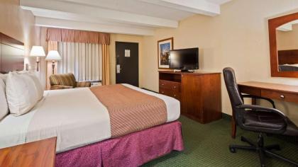 Best Western Montis Inn - image 3