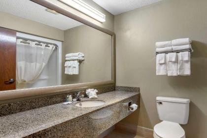 Quality Inn Saint Robert - Ft. Leonard Wood - image 2