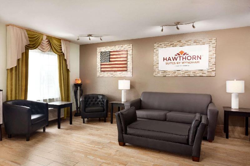 Hawthorn Suites by Wyndham St Robert/Ft Leonard Wood - image 4