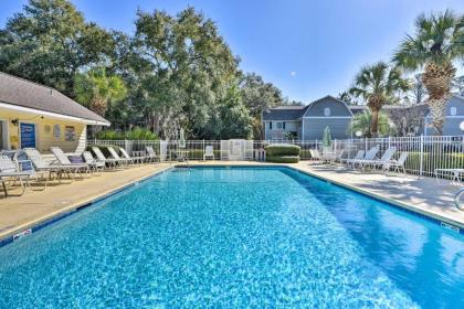 Amenity-Rich St Simons Condo 1 Mi to Beaches! - image 7