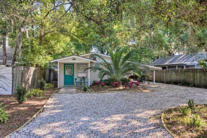 Cozy St Simons Island Getaway by Shops Beach Saint Simons Island