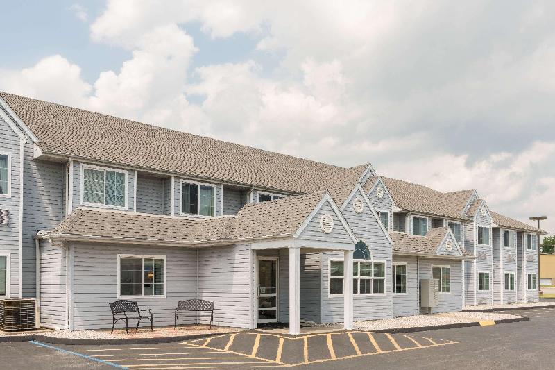 Microtel Inn & Suites by Wyndham Sainte Genevieve - main image