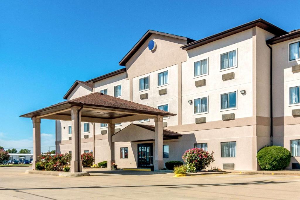 Quality Inn & Suites - main image