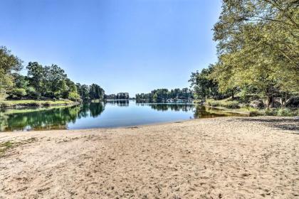 Lake Keowee Resort Condo Pool Beach Golf Access - image 12