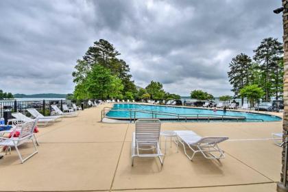 Lake Keowee Resort Condo Pool Beach Golf Access - image 8