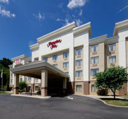 Hampton Inn Salem - image 1