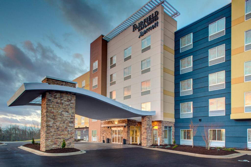 Fairfield Inn & Suites by Marriott Roanoke Salem - main image