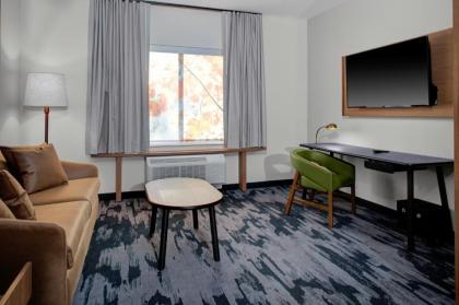 Fairfield Inn & Suites by Marriott Roanoke Salem - image 12