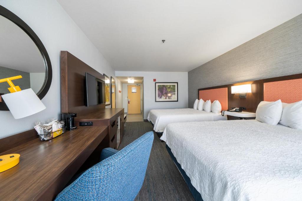 Hampton Inn & Suites Modesto - Salida - image 5