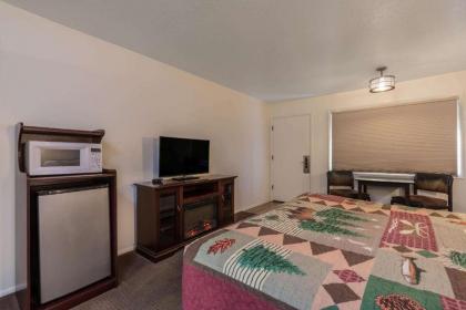 Travelodge by Wyndham Salina - image 11