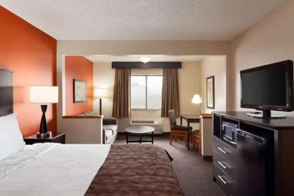 AmericInn by Wyndham Salina - image 14