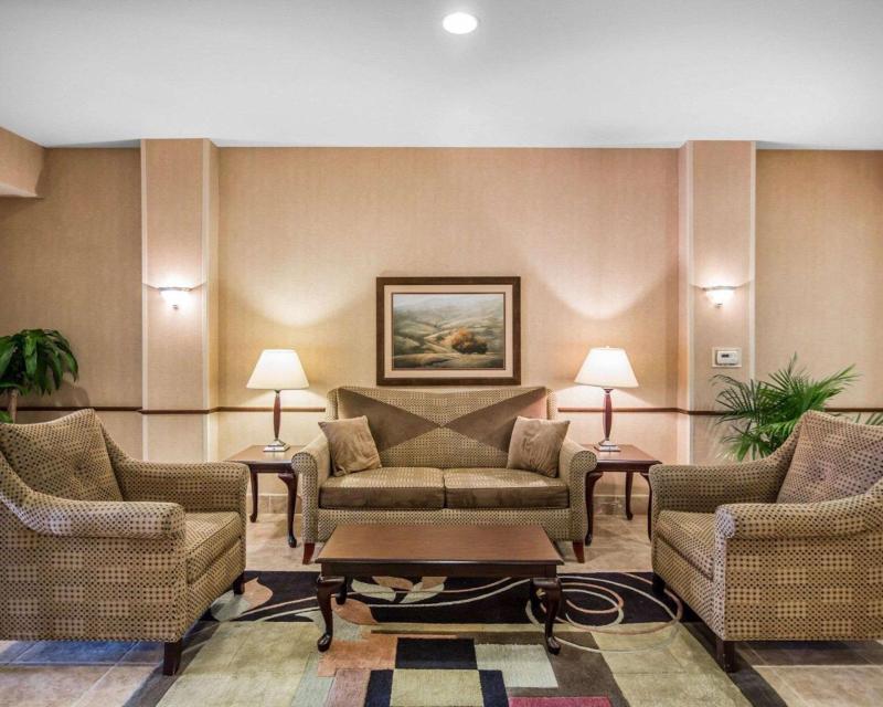 Rodeway Inn & Suites - image 2