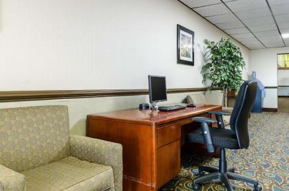 Quality Inn & Suites Salina - image 3