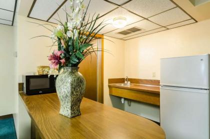 Quality Inn & Suites Salina - image 5