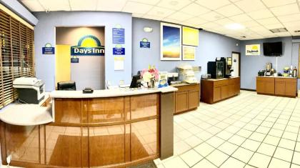 Days Inn by Wyndham Salina South - image 3