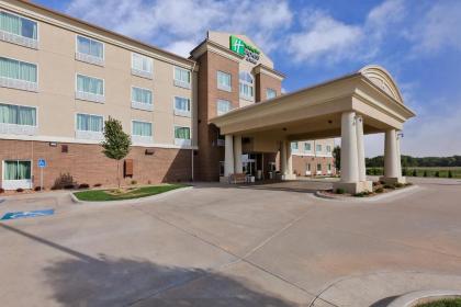 Holiday Inn Express Hotel & Suites Salina an IHG Hotel - image 15