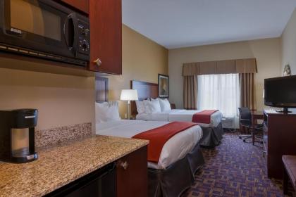 Holiday Inn Express Hotel & Suites Salina an IHG Hotel - image 6