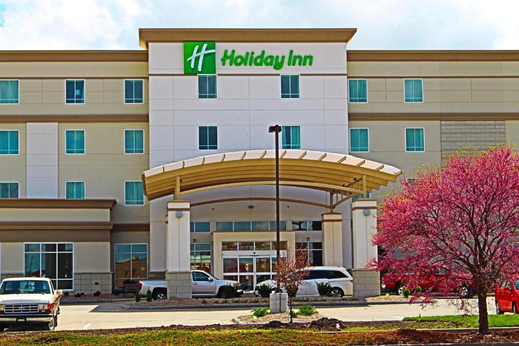 Holiday Inn Salina an IHG Hotel - image 7