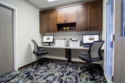 Hilton Garden Inn Salina - image 11