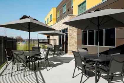 Fairfield Inn & Suites by Marriott Salina - image 9