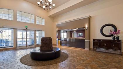 Best Western Plus Salinas Valley Inn & Suites - image 6