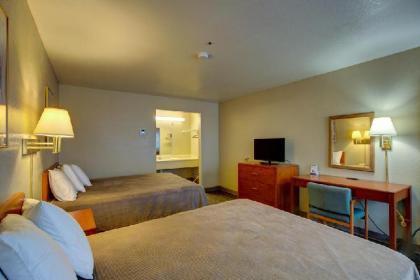 Good Nite Inn Salinas - image 2