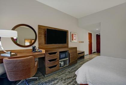 Hampton Inn Salisbury - image 4