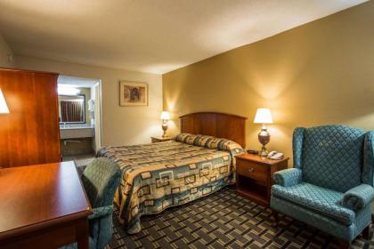 Econo Lodge Salisbury - image 11