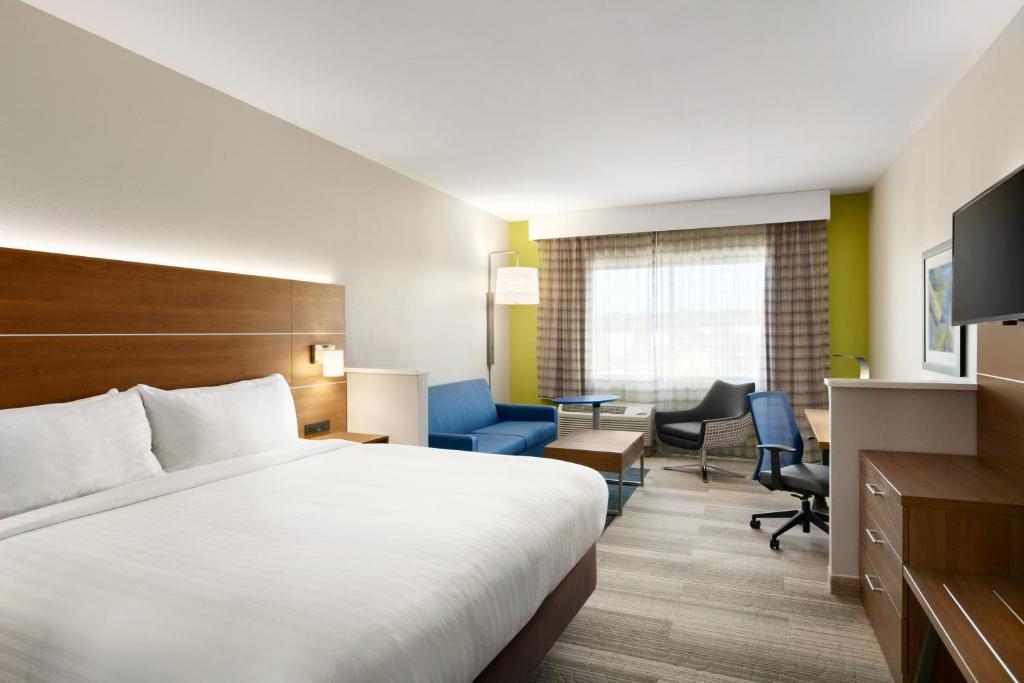 Holiday Inn Express & Suites Salisbury an IHG Hotel - image 6