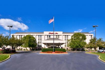 Hampton Inn Salisbury - image 2