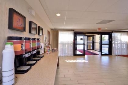 Hampton Inn Salisbury - image 6