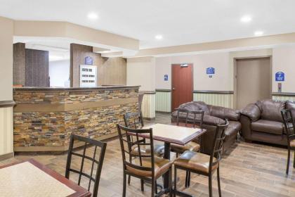 Microtel Inn and Suites - Salisbury - image 14