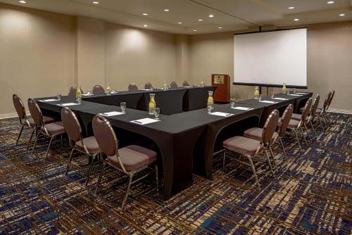 Doubletree Suites by Hilton Salt Lake City - image 2