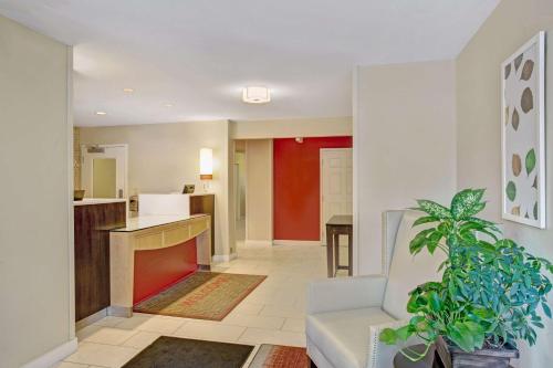 MainStay Suites Salt Lake City Fort Union - image 3