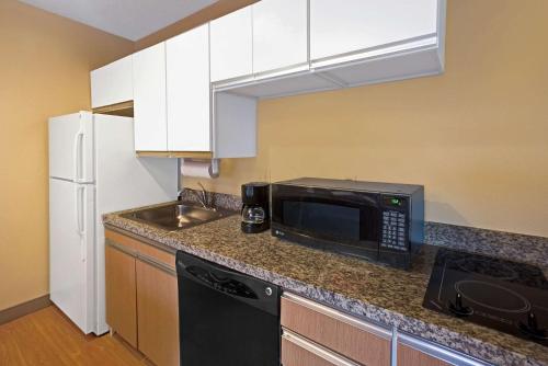 MainStay Suites Salt Lake City Fort Union - image 4